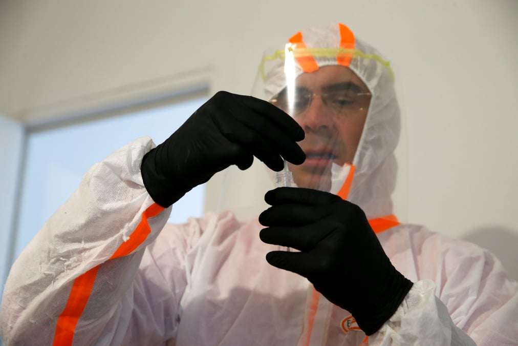Coronavirus: le bilan revu legerement a la baisse en france
