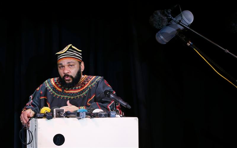 Dieudonné reste sous surveillance, indique Manuel Valls