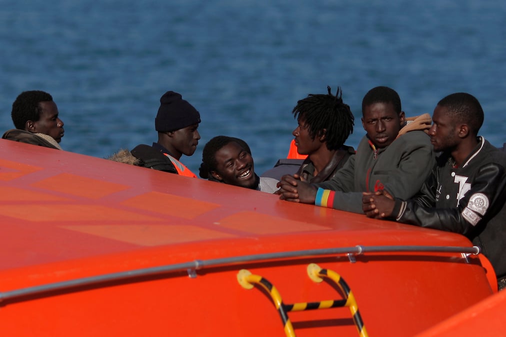 L'otan veut aider l'ue a lutter contre le trafic de migrants en mediterranee