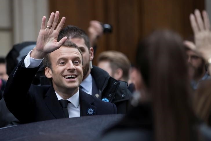 La confiance envers macron a un plus haut depuis l'ete