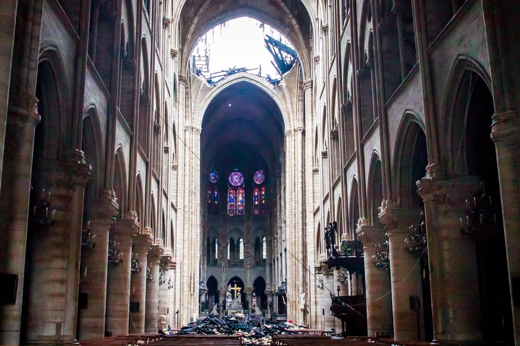Une souscription et des derogations pour rebatir notre-dame