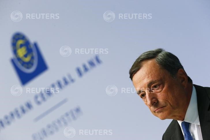 Les ambitions de draghi limitees par une opposition interne a la bce