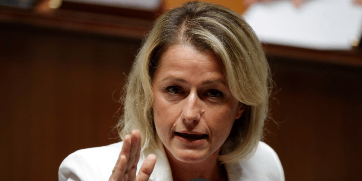 France: l'enquete sur le degazage au large de la corse avance, dit pompili