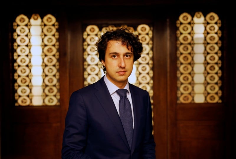 Un jeune ecologiste a le vent en poupe pour les legislatives