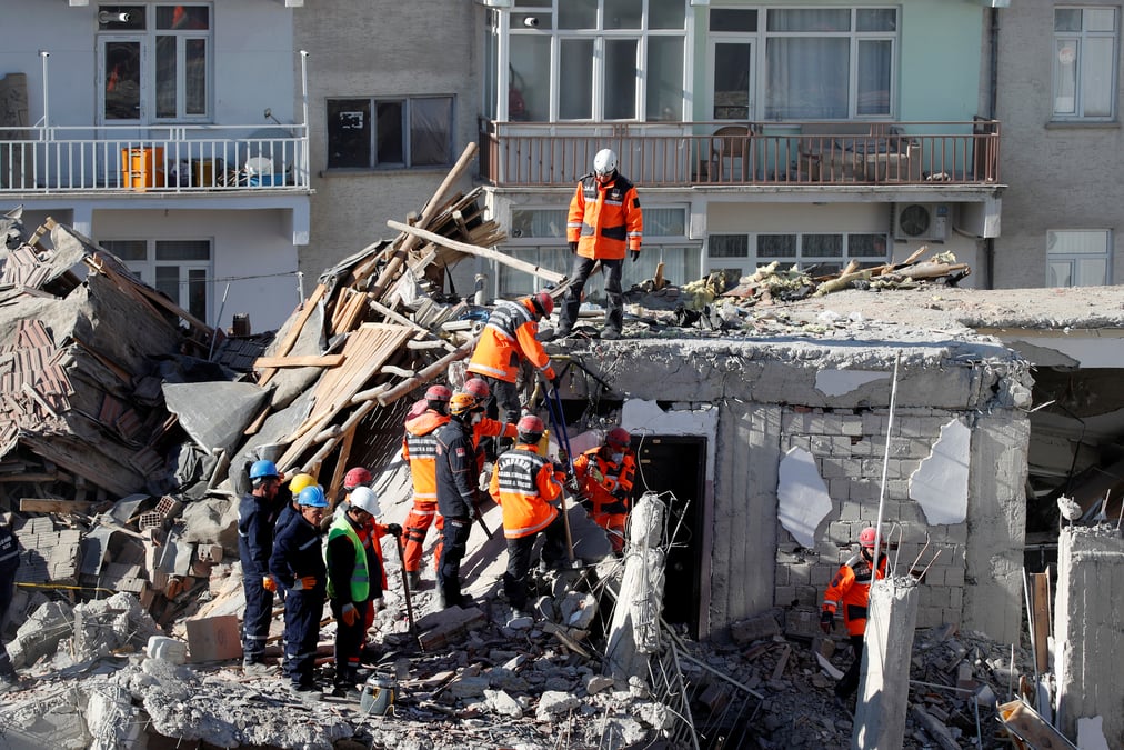 Turquie: le bilan du seisme s'alourdit a 35 morts