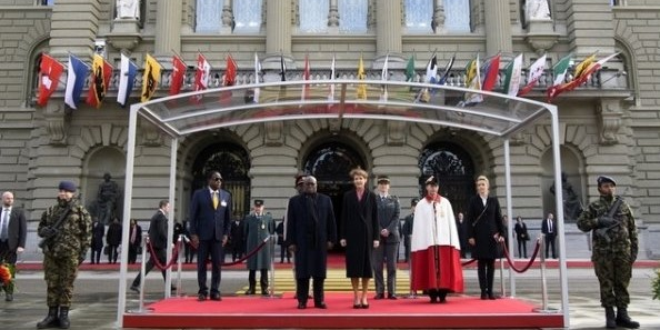 En Suisse, vendredi 28 et samedi 29 février 2020, Nana Akufo-Addo est le premier président d'une République d'Afrique subsaharienne à s'y rendre en visite officielle en 60 ans