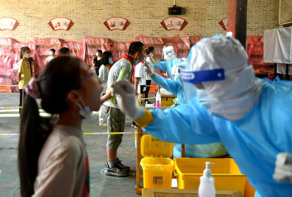 Chine: nouvelles contaminations dans le fujian, alertes sur les deplacements
