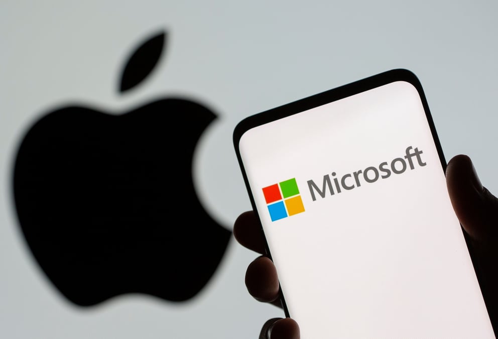 Apple pourrait ceder la place de premiere capitalisation mondiale a microsoft