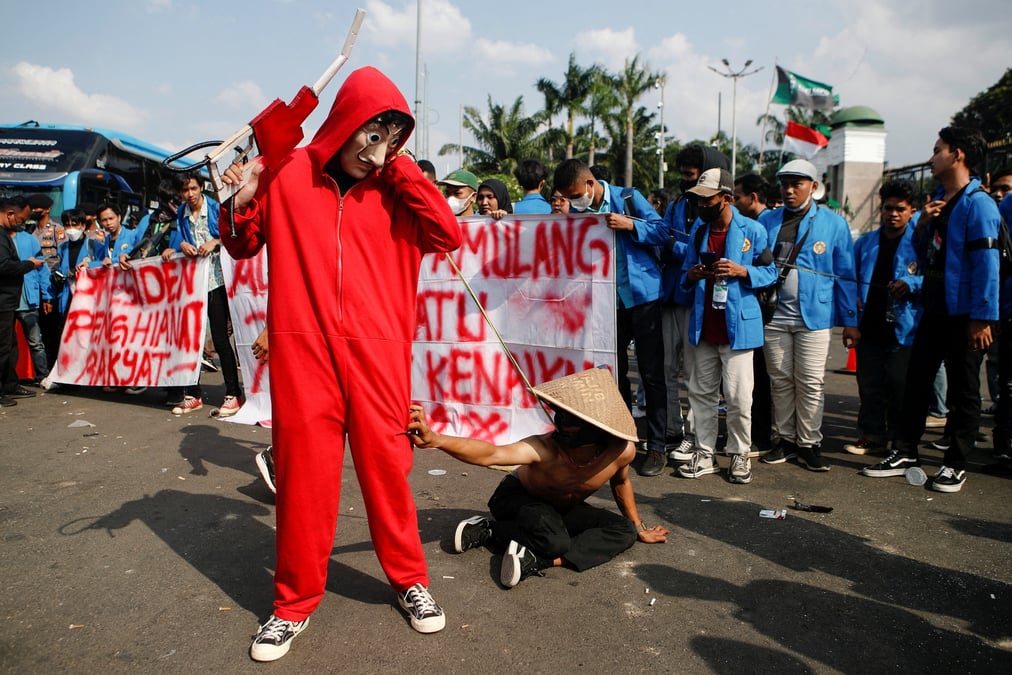 Indonesie: des manifestations contre la hausse des prix du carburant