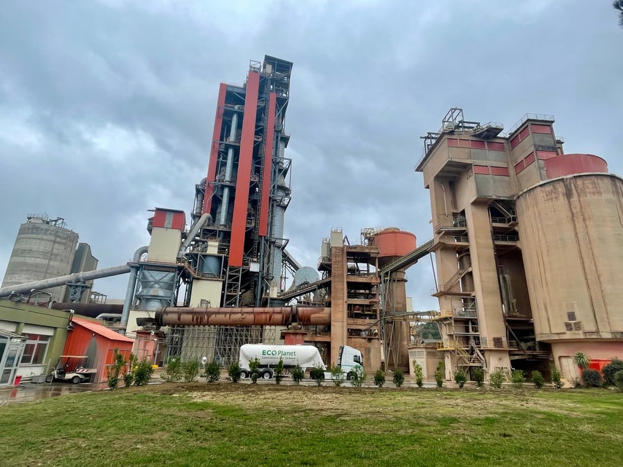 La cimenterie à Martres-Tolosane du cimentier Lafarge est désormais considérée comme la plus moderne de France.