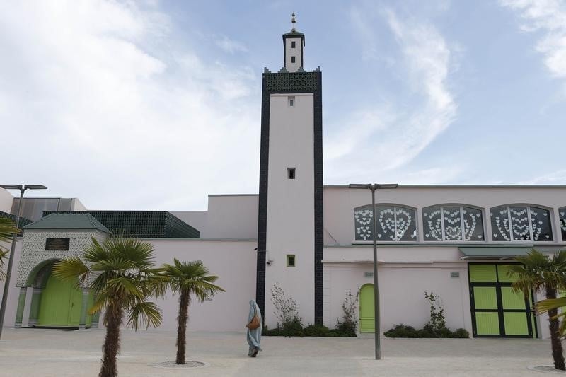 Appel a invoquer la paix dans les mosquees de france le vendredi