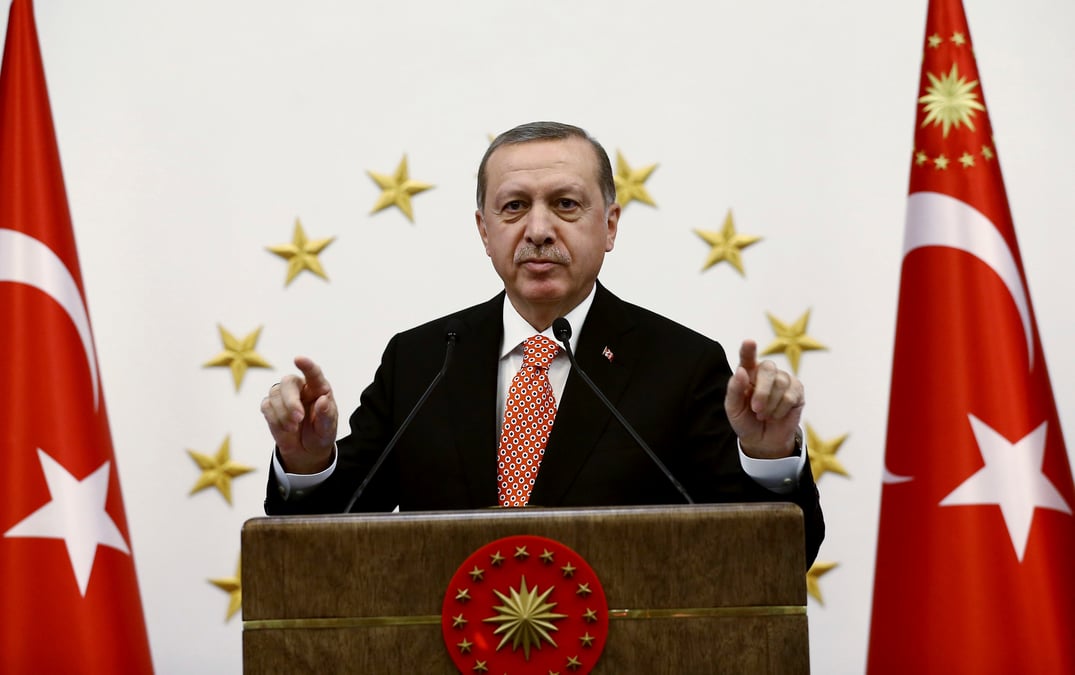 Les purges en turquie se tournent vers le kurdes