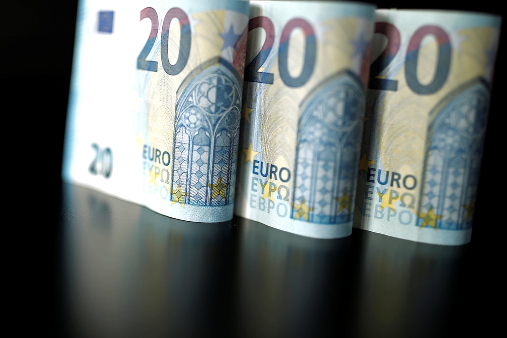 France: previsions de croissance, deficit confirmees dans le plfr
