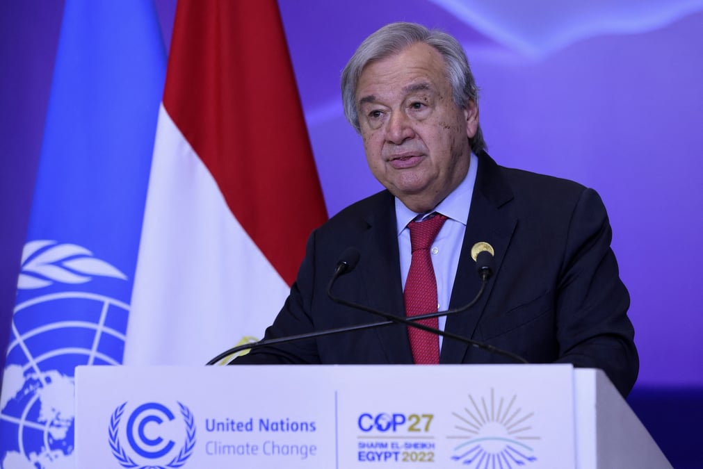 Le secretaire general de l'onu antonio guterres prend la parole lors du sommet de la cop27 a charm el-cheikh, egypte