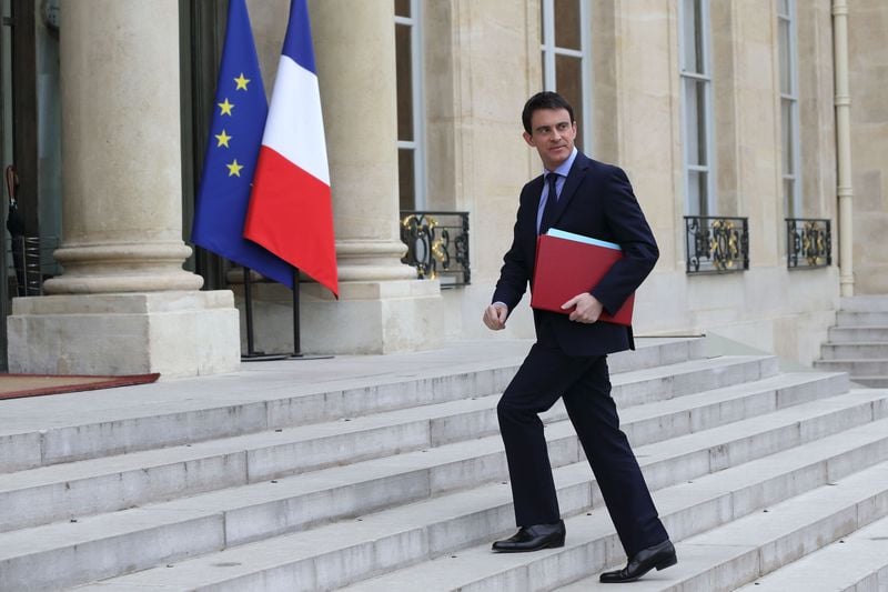 Sous haute surveillance, Manuel Valls promet du concret