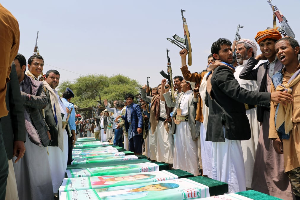 Le yemen enterre ses enfants, ryad parle d'un raid "legitime"