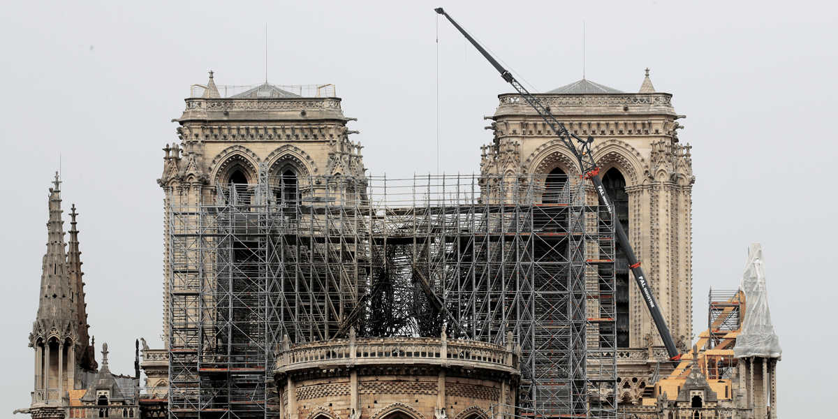 Notre-dame: europe echafaudage exclut les hypotheses du megot et des ascenseurs