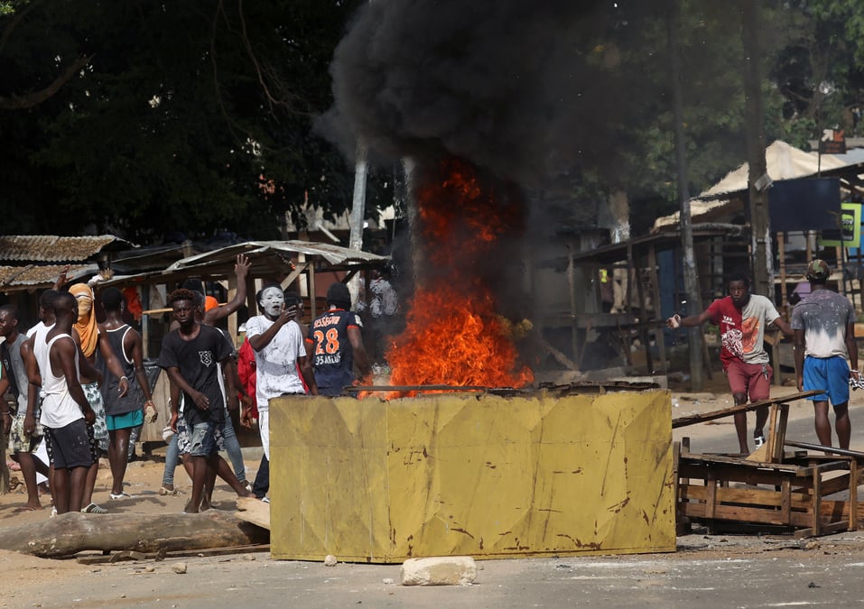 Coronavirus: heurts a abidjan autour d'un centre de depistage