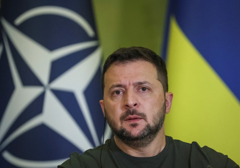 Le president ukrainien zelenskiy se rencontre avec le secretaire general de l'otan stoltenberg a kiev