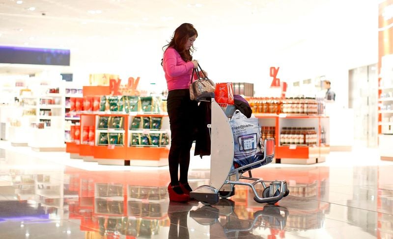 Lagardere rejoint la course pour une participation majoritaire dans world duty free