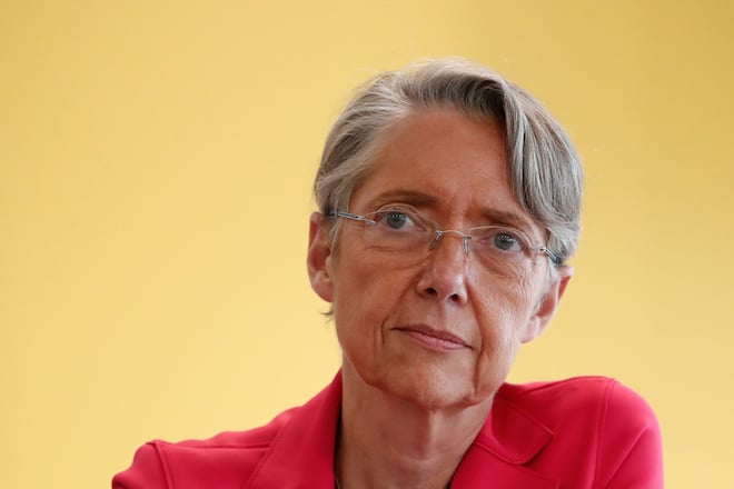 Elisabeth Borne conserve son portefeuille au ministère des Transports.