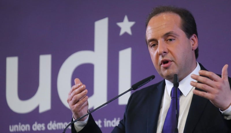 Les centristes bien embetes par la primaire de la droite