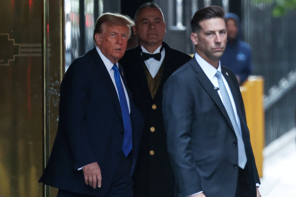 Donald trump quitte la trump tower a new york