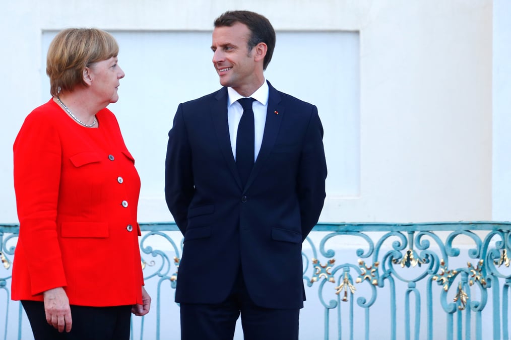 Cent ans apres l'armistice de 1918, macron et merkel a compiegne