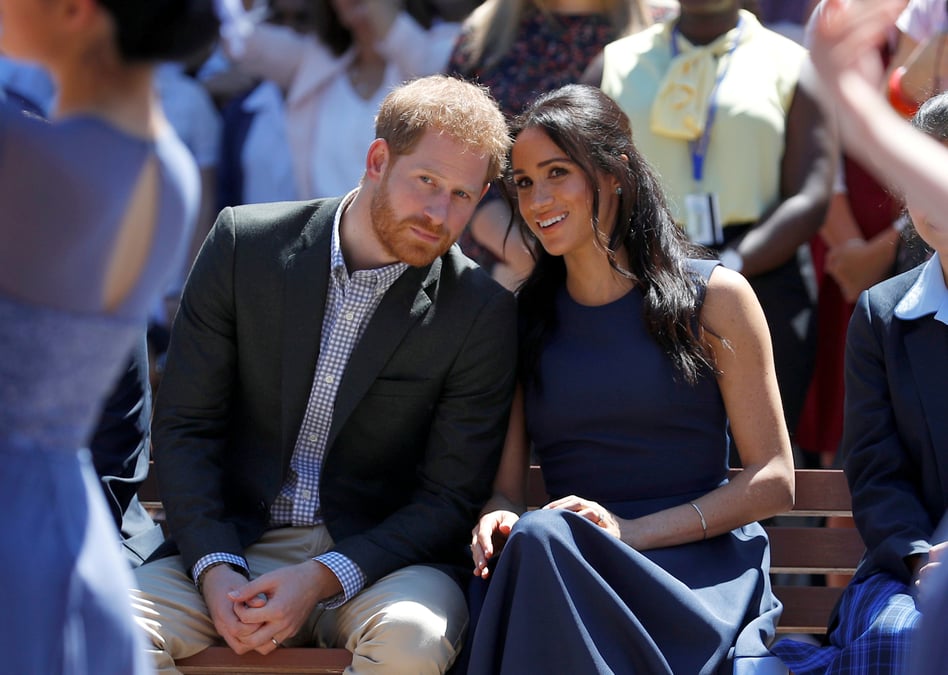 Harry et meghan d'angleterre renoncent a leurs titres royaux