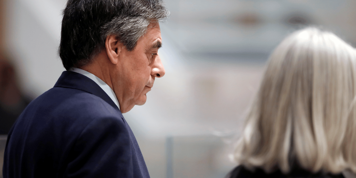 Penelope Fillon a quant à elle été condamnée à trois ans de prison avec sursis, 375.000 euros d'amende et deux ans d'inéligibilité.