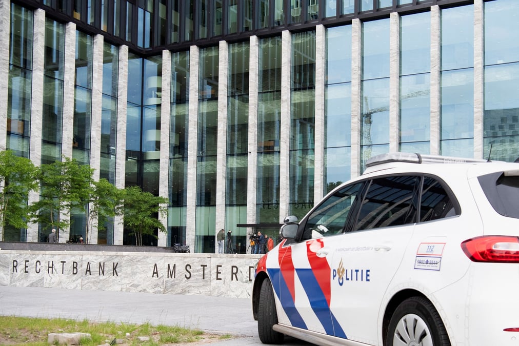 Deux nouveaux suspects arretes dans l'enquete sur le meurtre du journaliste de vries
