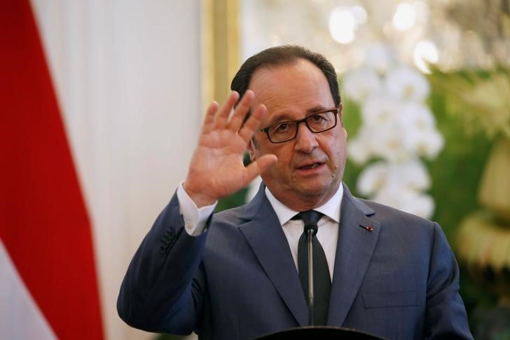 Les negociations doivent lever les incertitudes, dit hollande a may