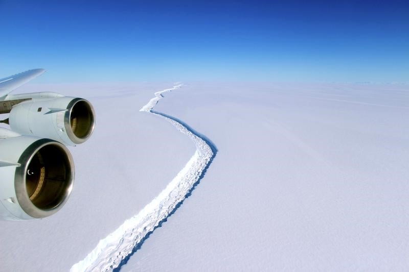 Une faille en antarctique sur le point de creer un iceberg geant
