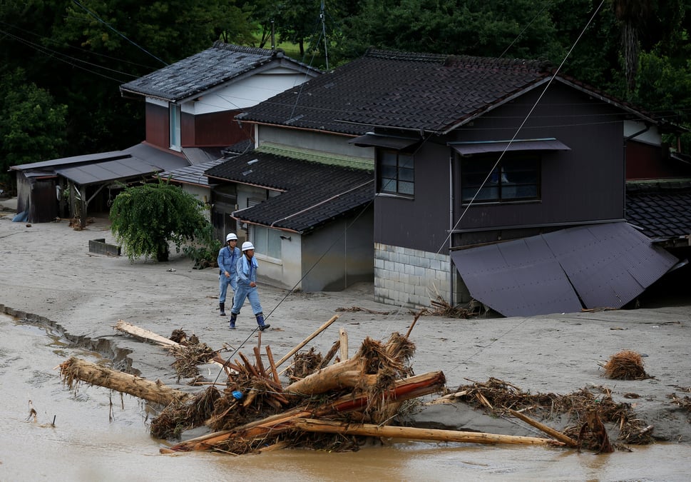 Le sud-ouest du japon a nouveau menace par les intemperies