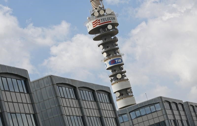 Vivendi devra dire lundi s'il controle telecom italia