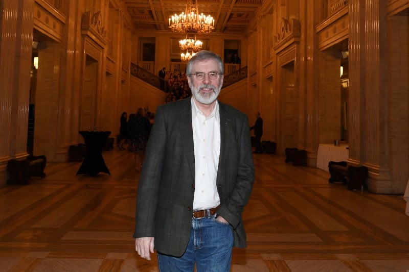 Belfast: un engin explosif lance sur le domicile de gerry adams