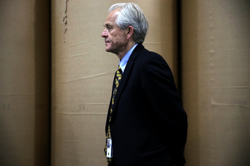 Navarro dit a wall street de ne pas se meler du conflit usa-chine