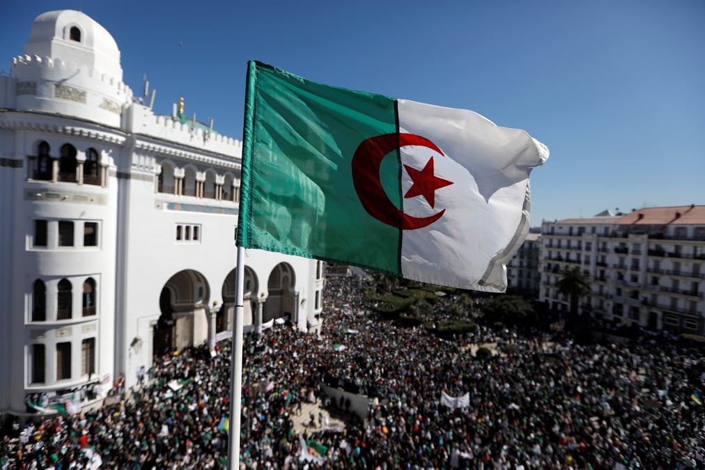 Algerie: l'armee demande que la presidence soit declaree vacante