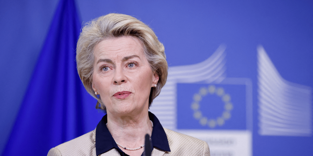 La presidente de la commission europeenne, ursula von der leyen, lors d'une conference de presse a bruxelles