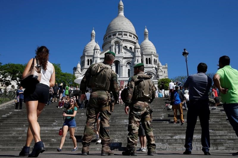 Un militaire pour presider aux destinees du service national