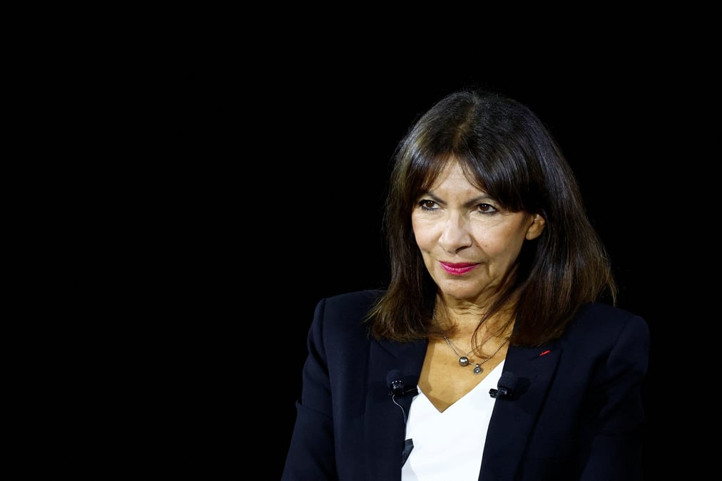Anne Hidalgo a choisi le sénateur PS Rémi Féraud pour tenter de prendre sa succession.