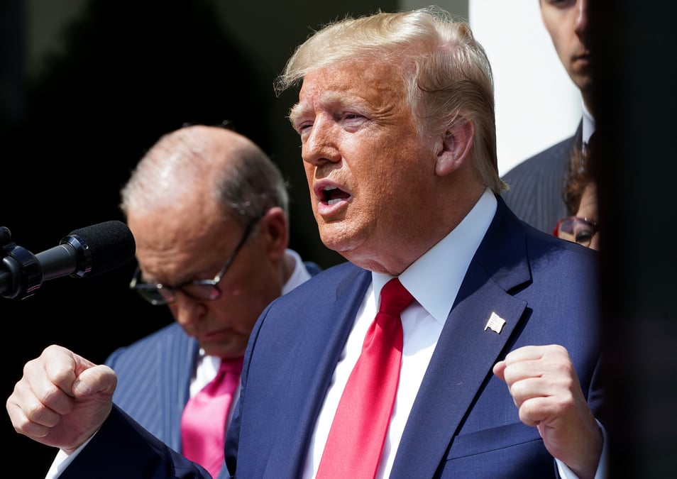 Trump incite les gouverneurs a mobiliser la garde nationale pour "dominer la rue"