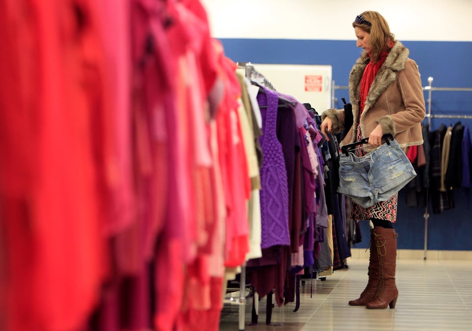 Le marché des vêtements de seconde main progresse discrètement, mais sûrement, en France (photo d’illustration).