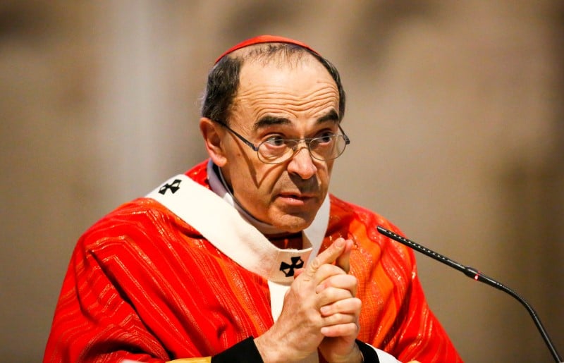 Le cardinal philippe barbarin reconnait des erreurs dans la gestion des pretres