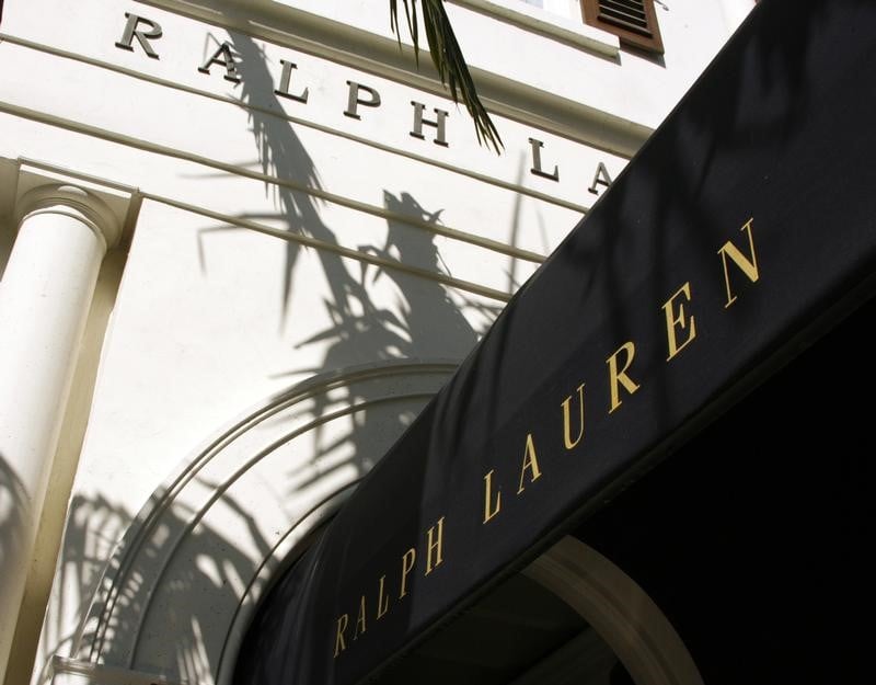 Le ca a magasins comparables de ralph lauren decoit