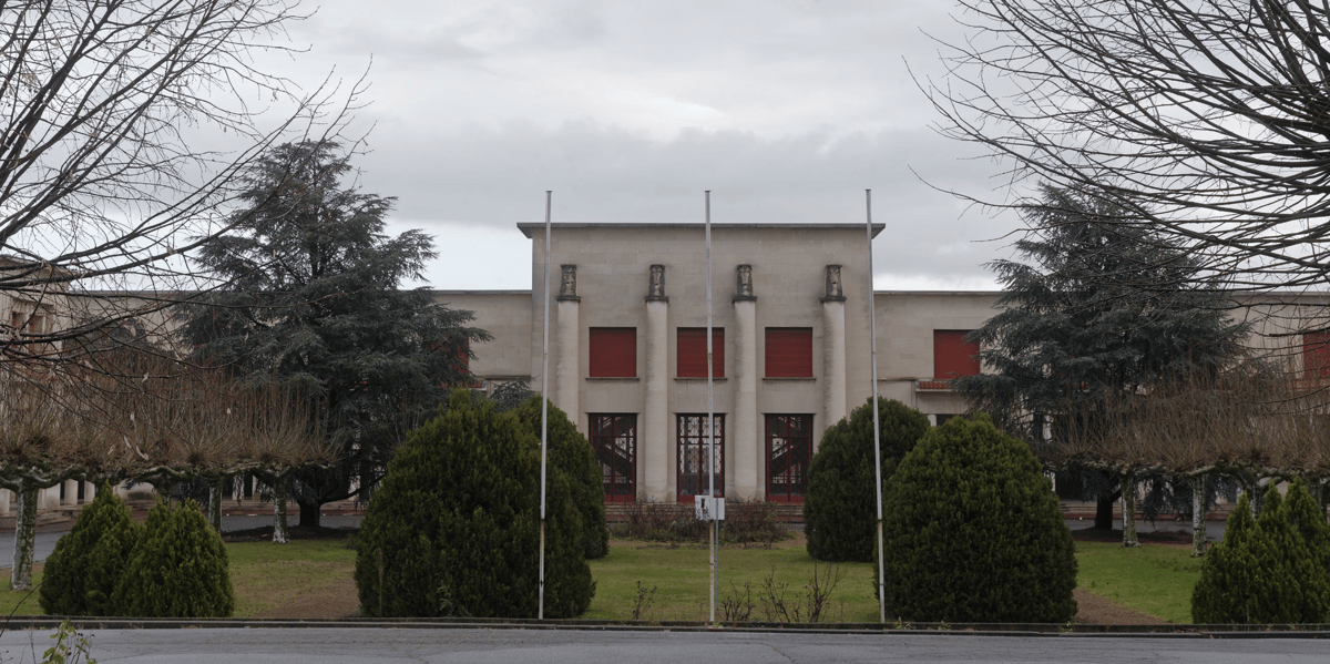 La future cité administrative remplacera d'ici cinq ans ces anciens locaux du CEAT à Jolimont.