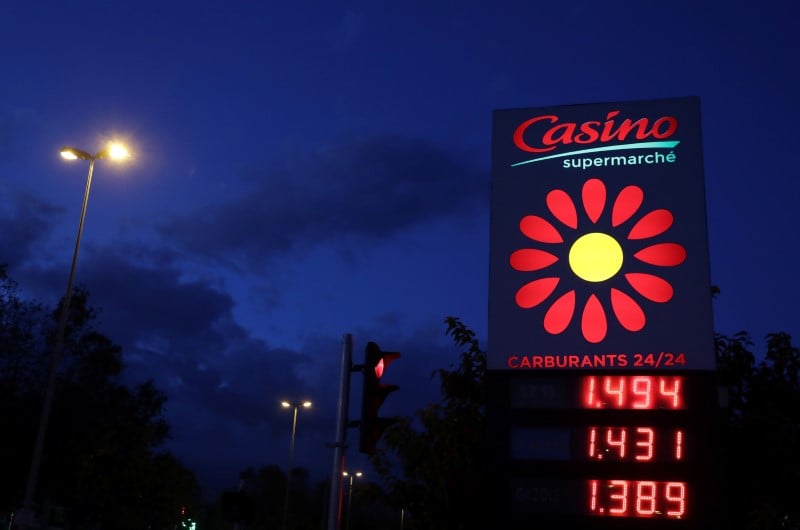 Casino sur le point de ceder son enseigne lidl a aldi