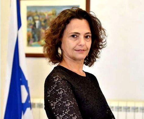 Alona Fisher-Kamm