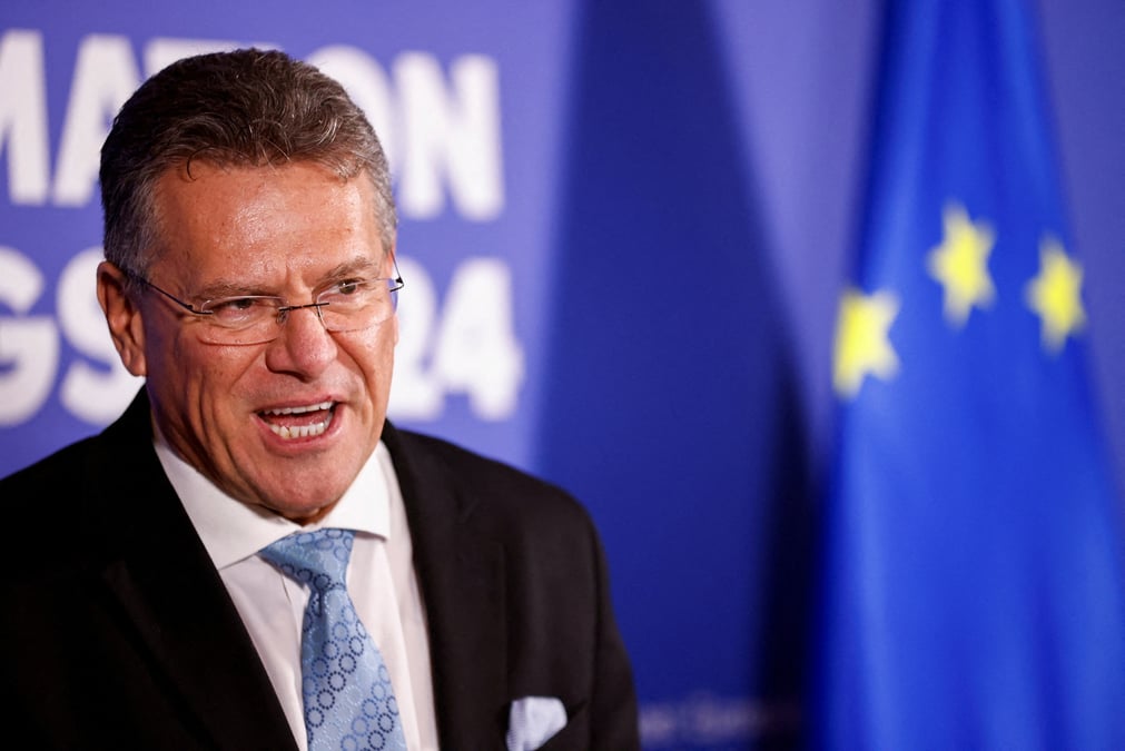Le commissaire européen au Commerce, Maros Sefcovic, a déclaré ce lundi vouloir « s'entretenir à nouveau avec [ses] homologues américains dans le courant de la journée ».