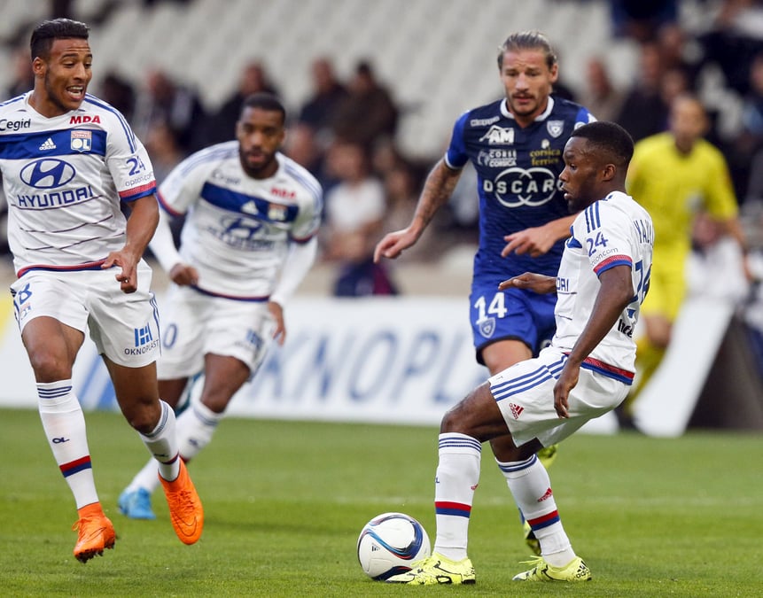 Lyon et st-etienne assurent l'essentiel, nice ecrase bordeaux